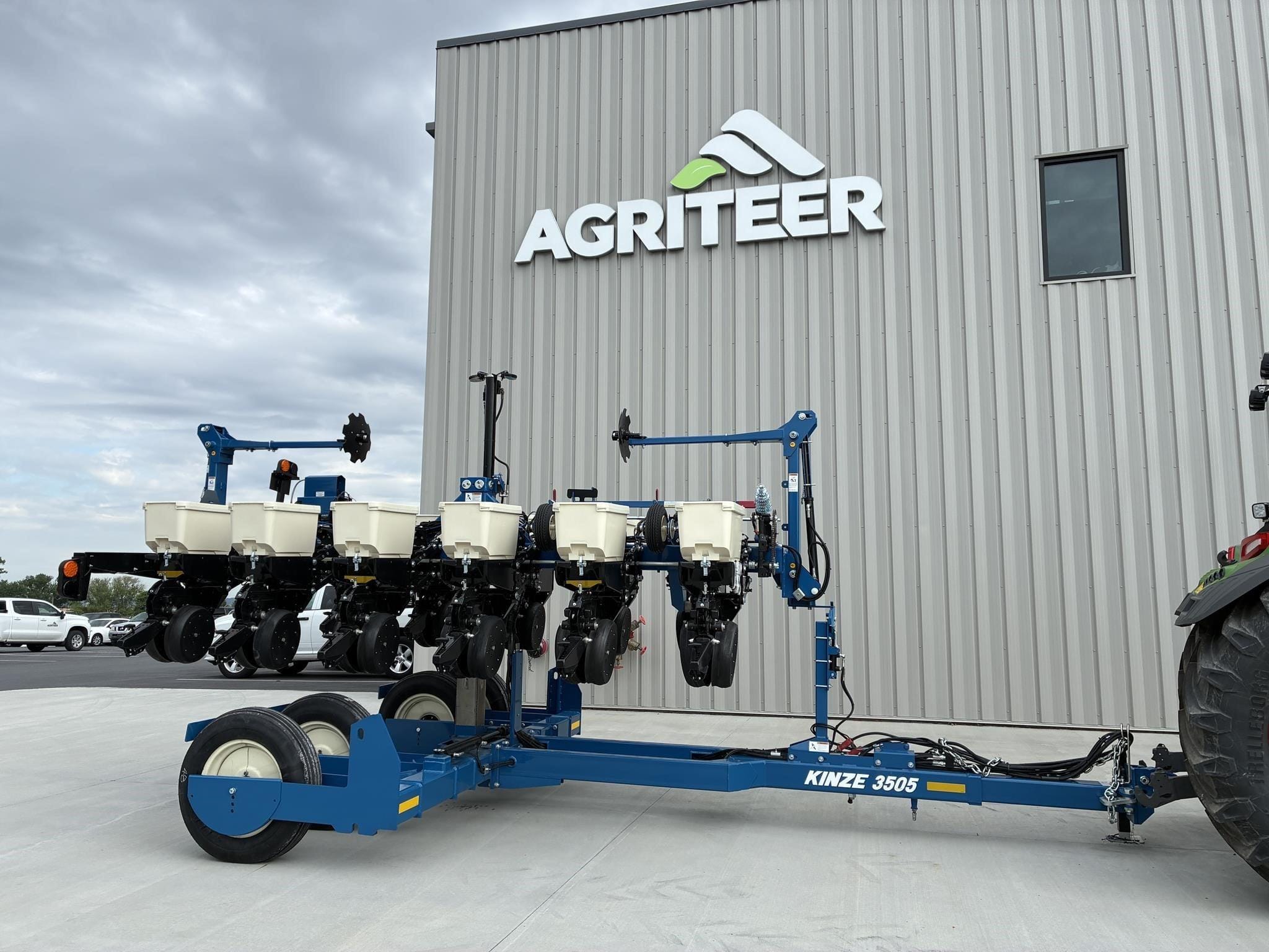 2026 Kinze 3505 Equipment Image0