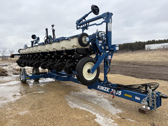 Image of Kinze 3605 equipment image 1