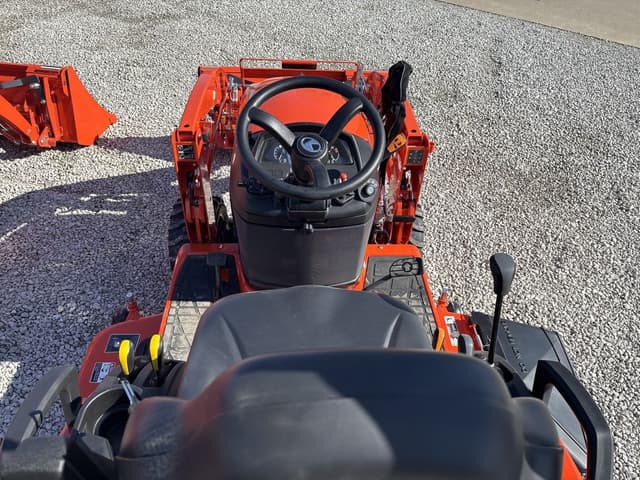 Image of Kubota BX2380 equipment image 3