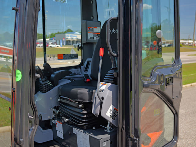 Image of Kubota KX033-4 equipment image 1