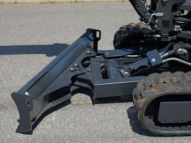 Image of Kubota KX033-4 equipment image 4