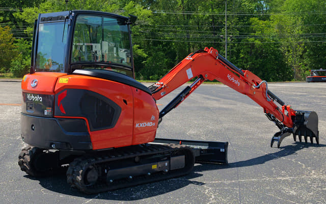 Image of Kubota KX040-5 equipment image 2