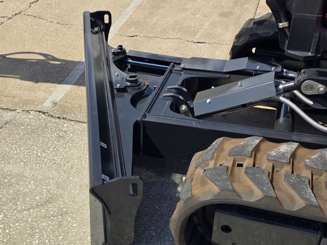 Image of Kubota KX080-5 equipment image 4