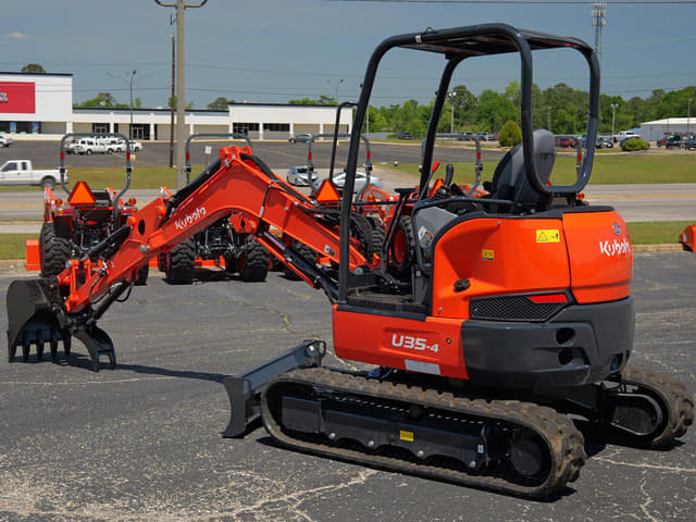 Image of Kubota U35-4 equipment image 3