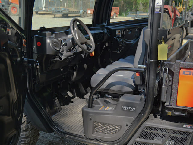 Image of Kubota RTV-X equipment image 4