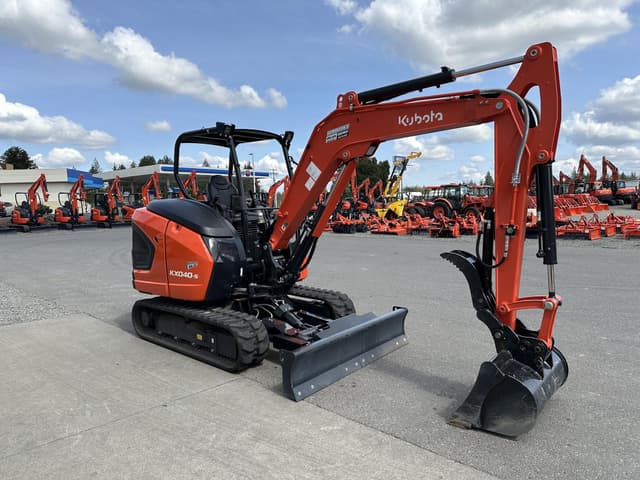 Image of Kubota KX040-5 equipment image 3