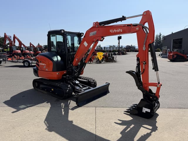 Image of Kubota KX040-4 equipment image 3
