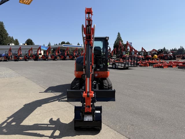 Image of Kubota KX040-4 equipment image 2