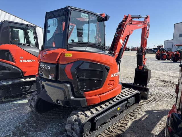 Image of Kubota KX057-5R3AP equipment image 4