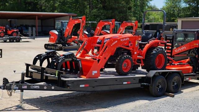 Image of Kubota L3302 equipment image 1