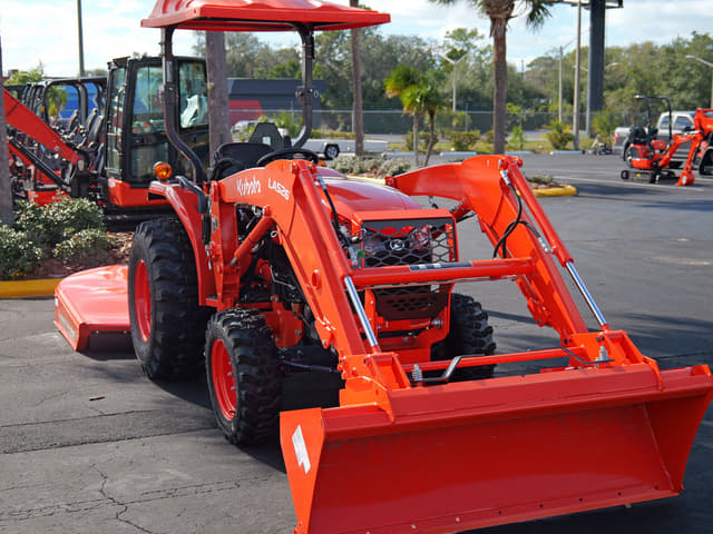 Image of Kubota L3902 equipment image 2