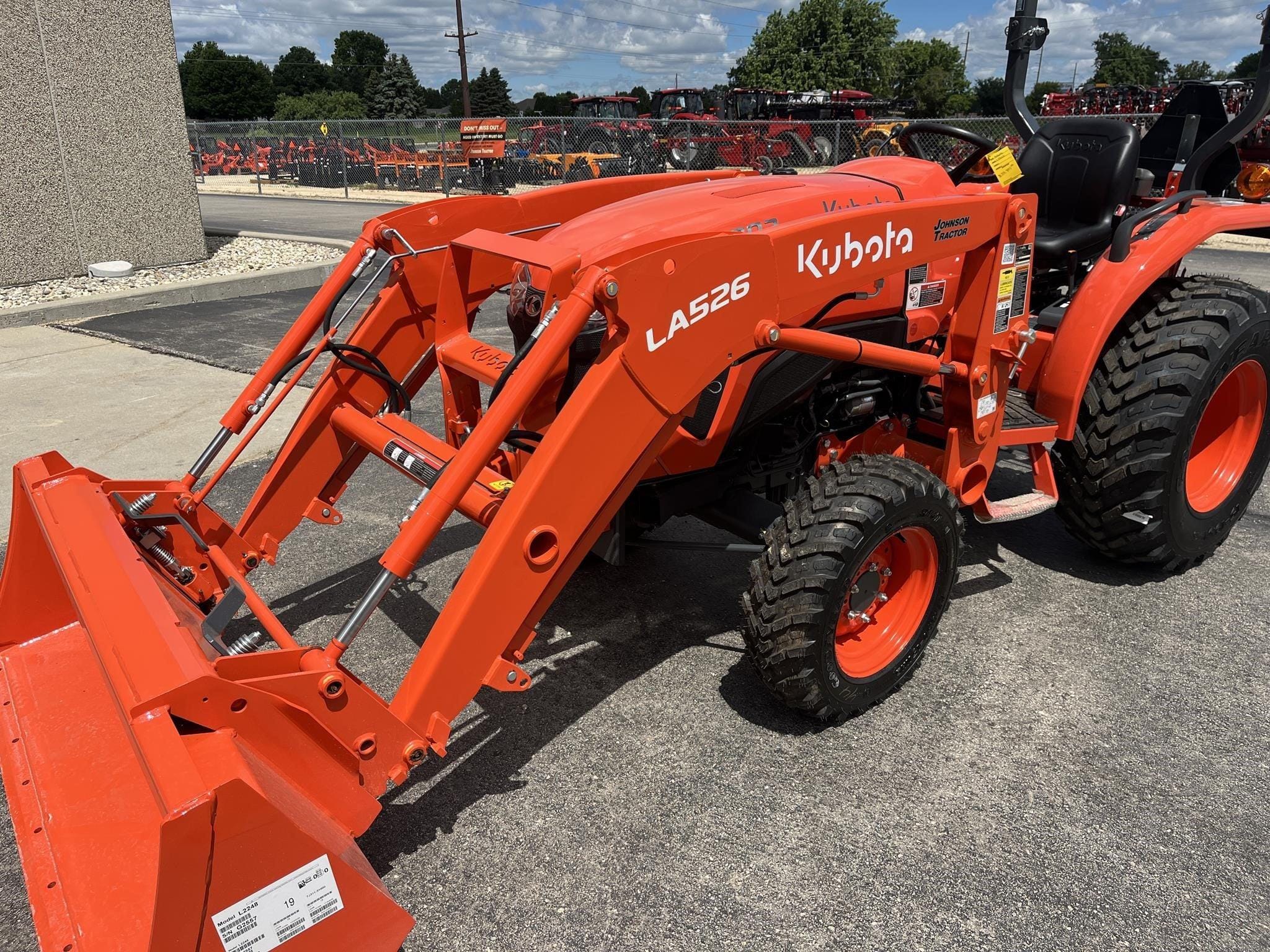 2026 Kubota L3302HST Equipment Image0