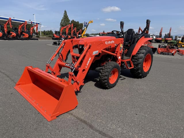 Image of Kubota L3770 Deluxe equipment image 1