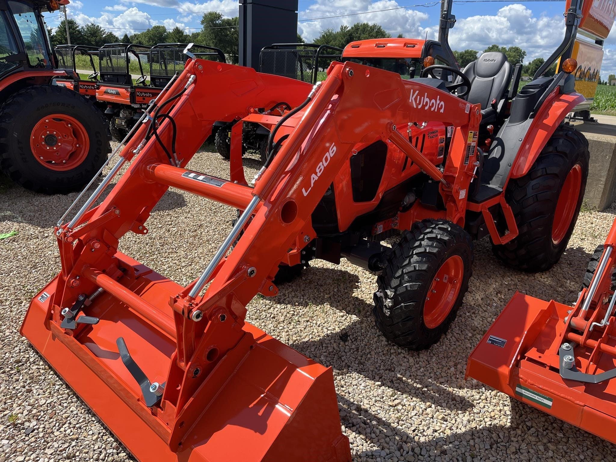2026 Kubota L3770 Deluxe Equipment Image0