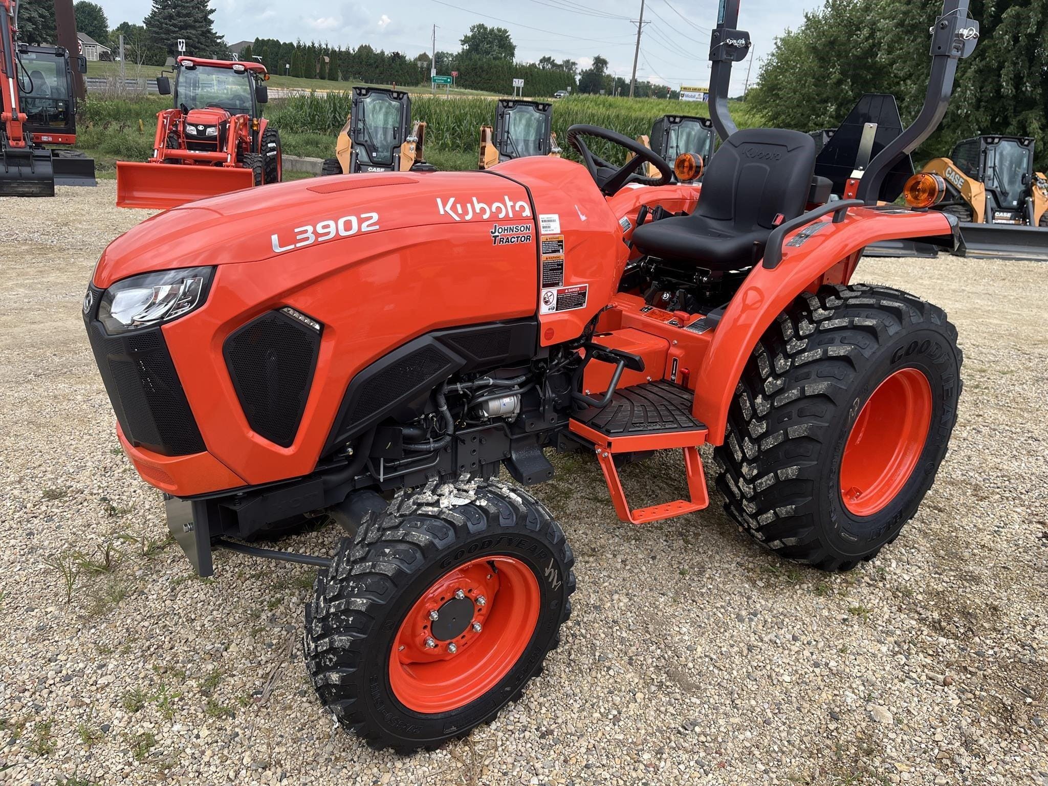 2026 Kubota L3902HST Equipment Image0