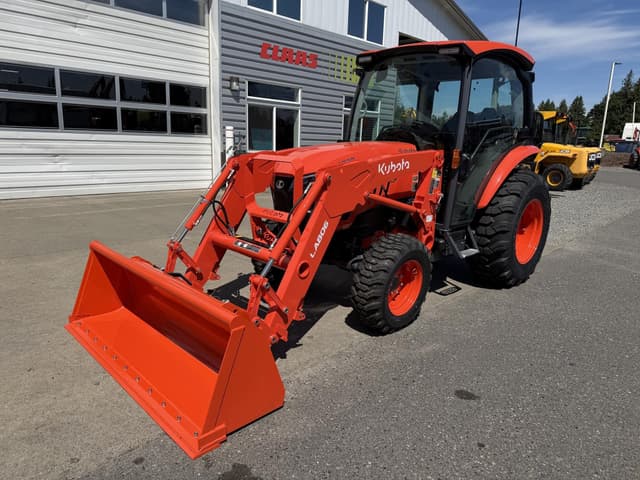 Image of Kubota L4270DLX equipment image 1