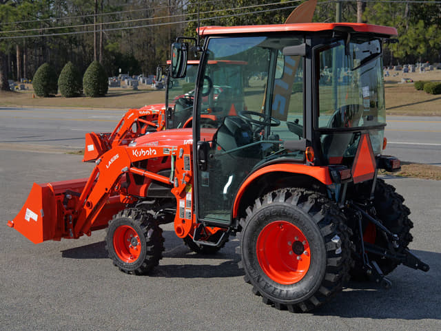Image of Kubota LX2620 equipment image 2