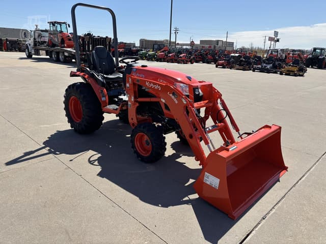Image of Kubota LX2620HSD equipment image 3