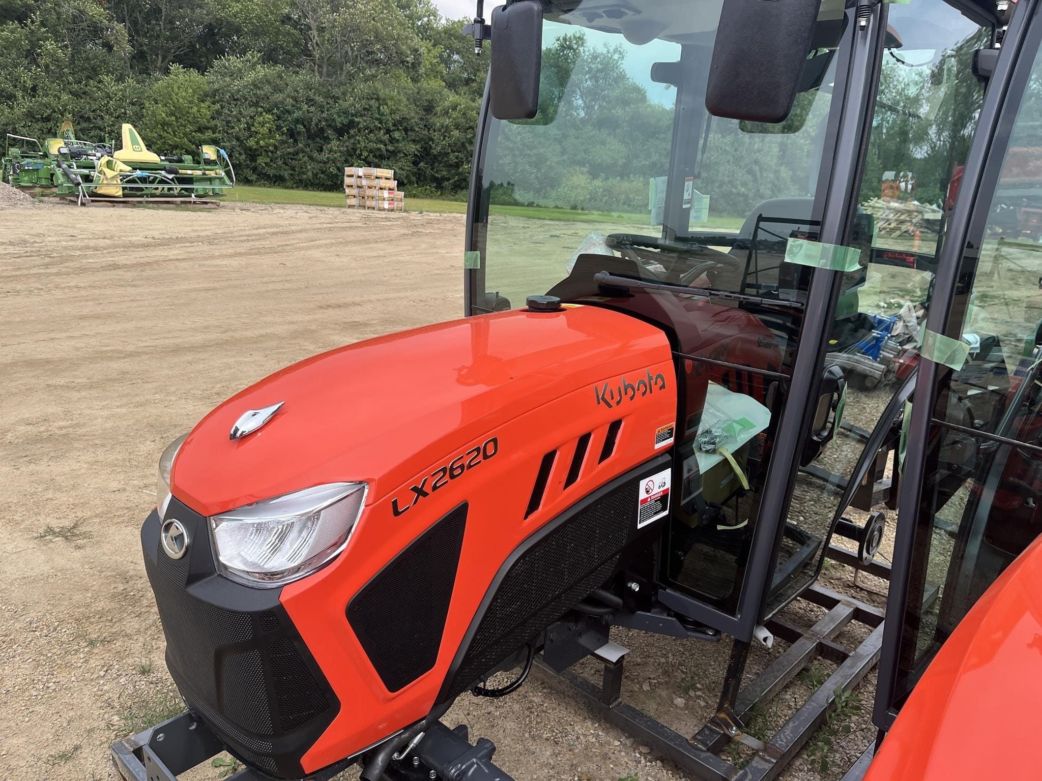 2026 Kubota LX2620HSDC Equipment Image0
