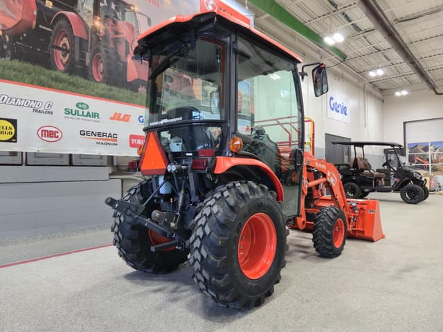 Image of Kubota LX2620HSDC equipment image 4