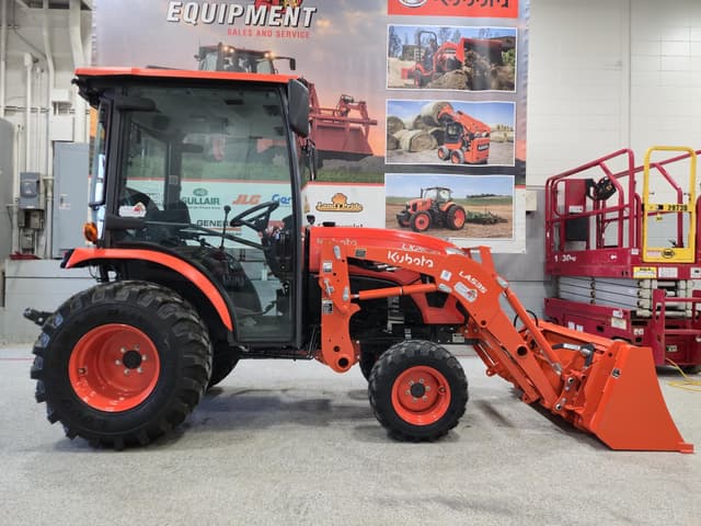 Image of Kubota LX2620HSDC equipment image 3