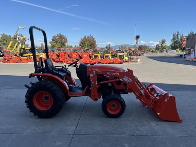 Image of Kubota LX2620SUHSD equipment image 4
