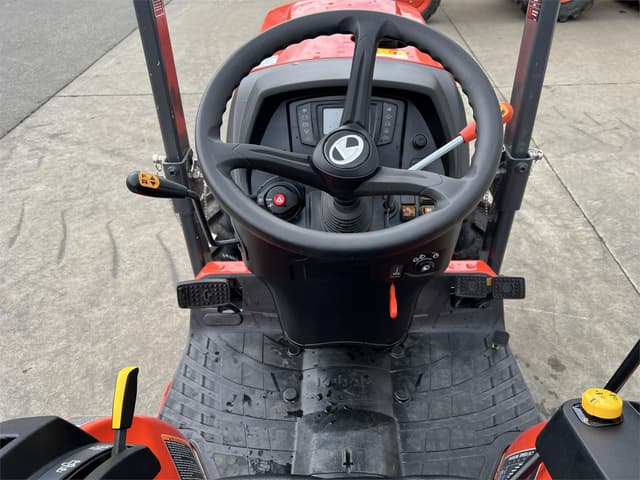 Image of Kubota LX3520DTN equipment image 4