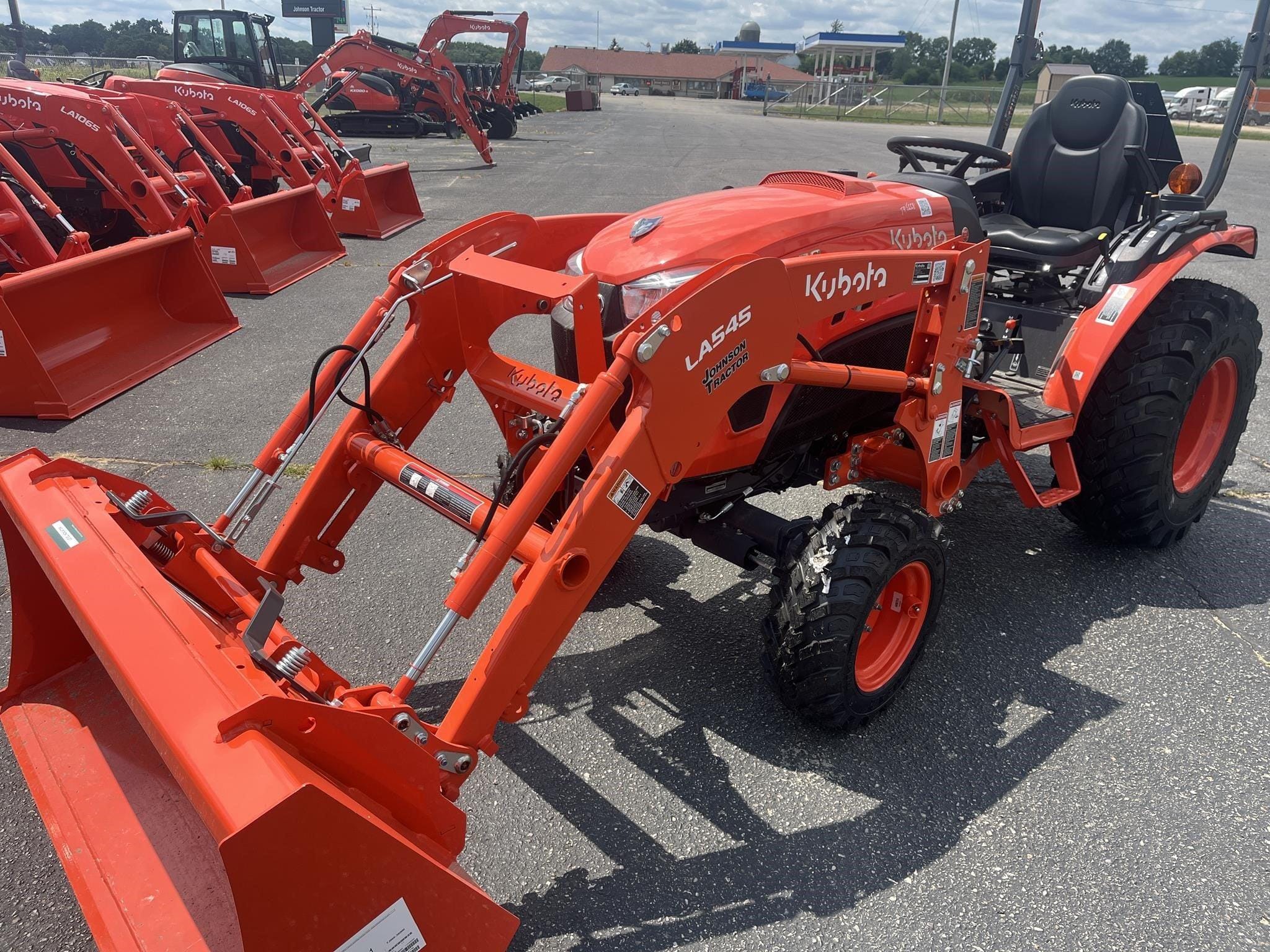 2026 Kubota LX4020HSD Equipment Image0