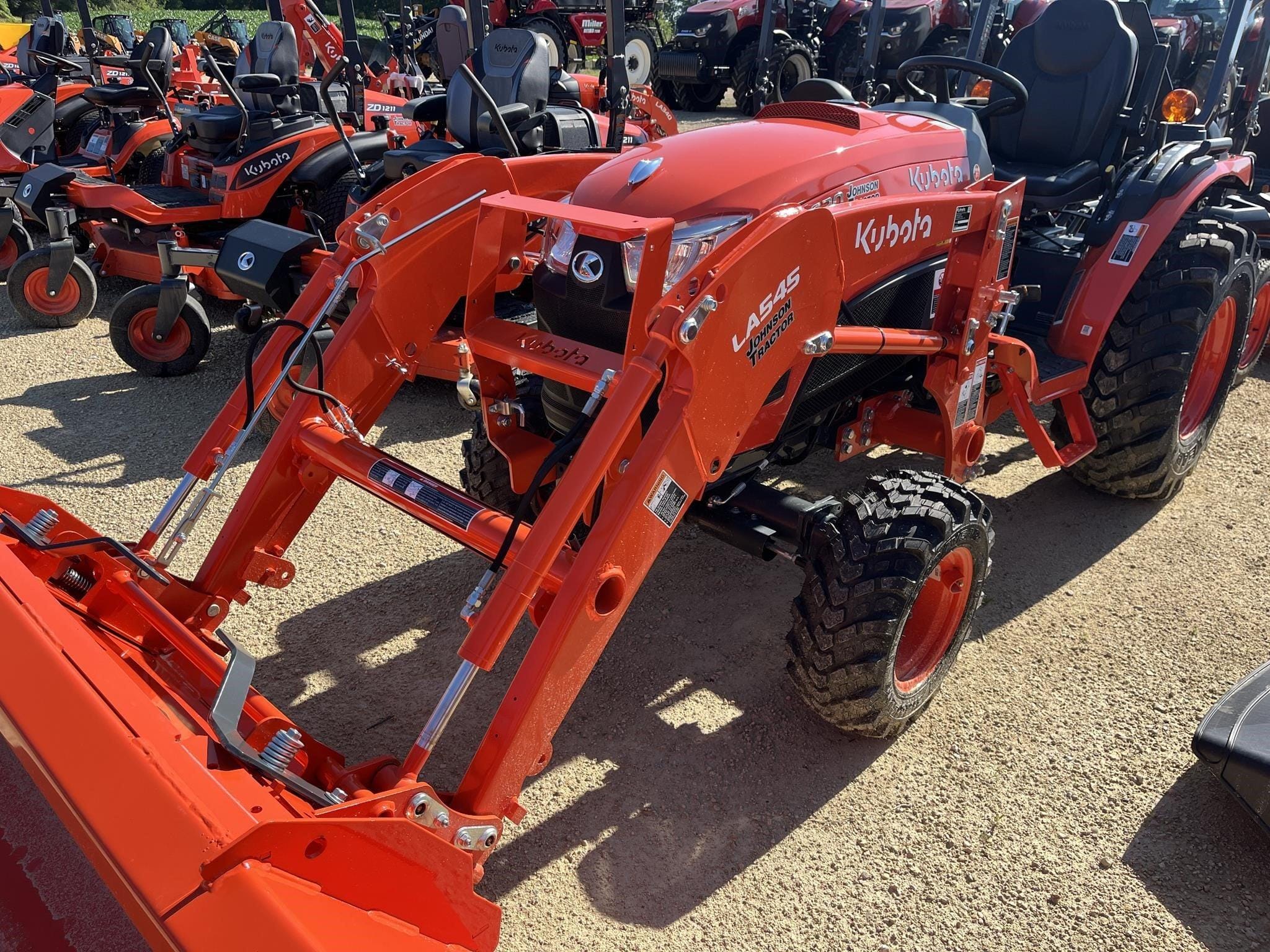 2026 Kubota LX4020 Equipment Image0