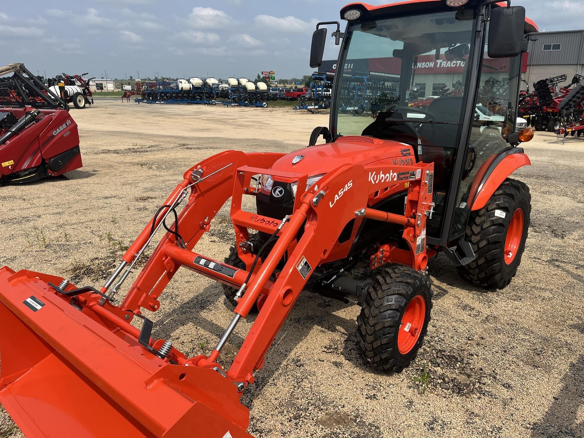 2026 Kubota LX4020 Equipment Image0