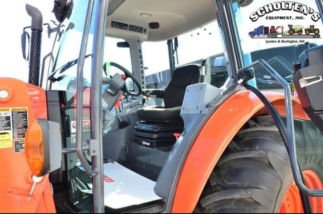 Image of Kubota M5-111HDC equipment image 4
