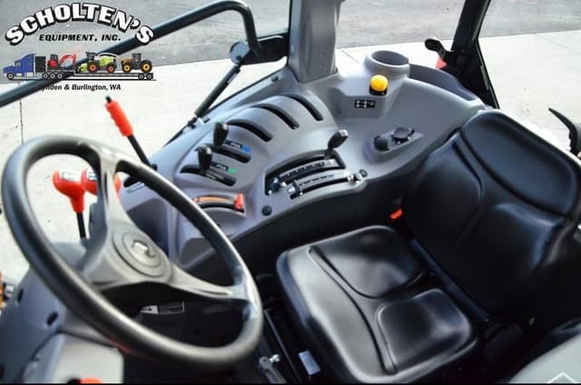 Image of Kubota M5N-091HDC24 equipment image 3