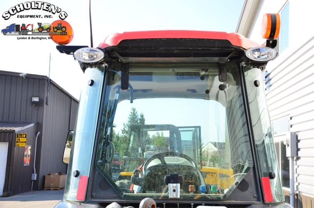 Image of Kubota M5N-111HDC24 equipment image 3