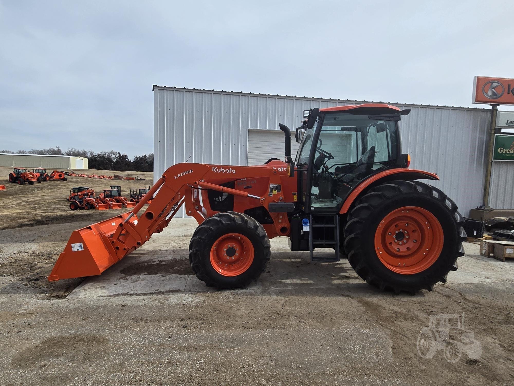 2026 Kubota M6-141 Equipment Image0
