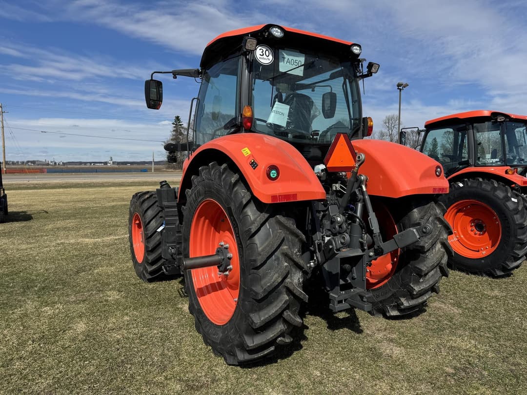 Image of Kubota M7.174 Premium Image 1