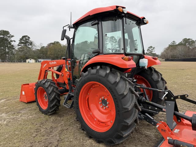 Image of Kubota M7060D equipment image 2