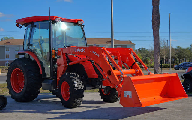 Image of Kubota MX5400 equipment image 1