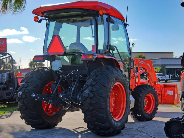 Image of Kubota MX5400 equipment image 3