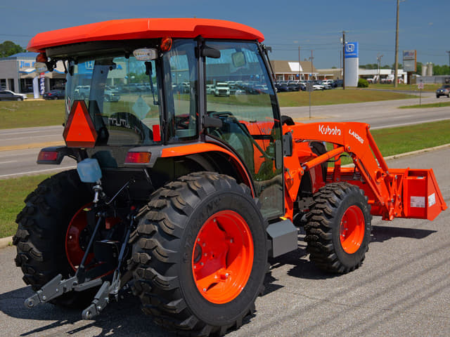 Image of Kubota MX5400 equipment image 3