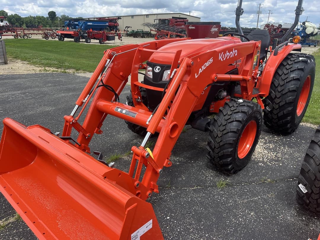 Image of Kubota MX4900HST Image 0
