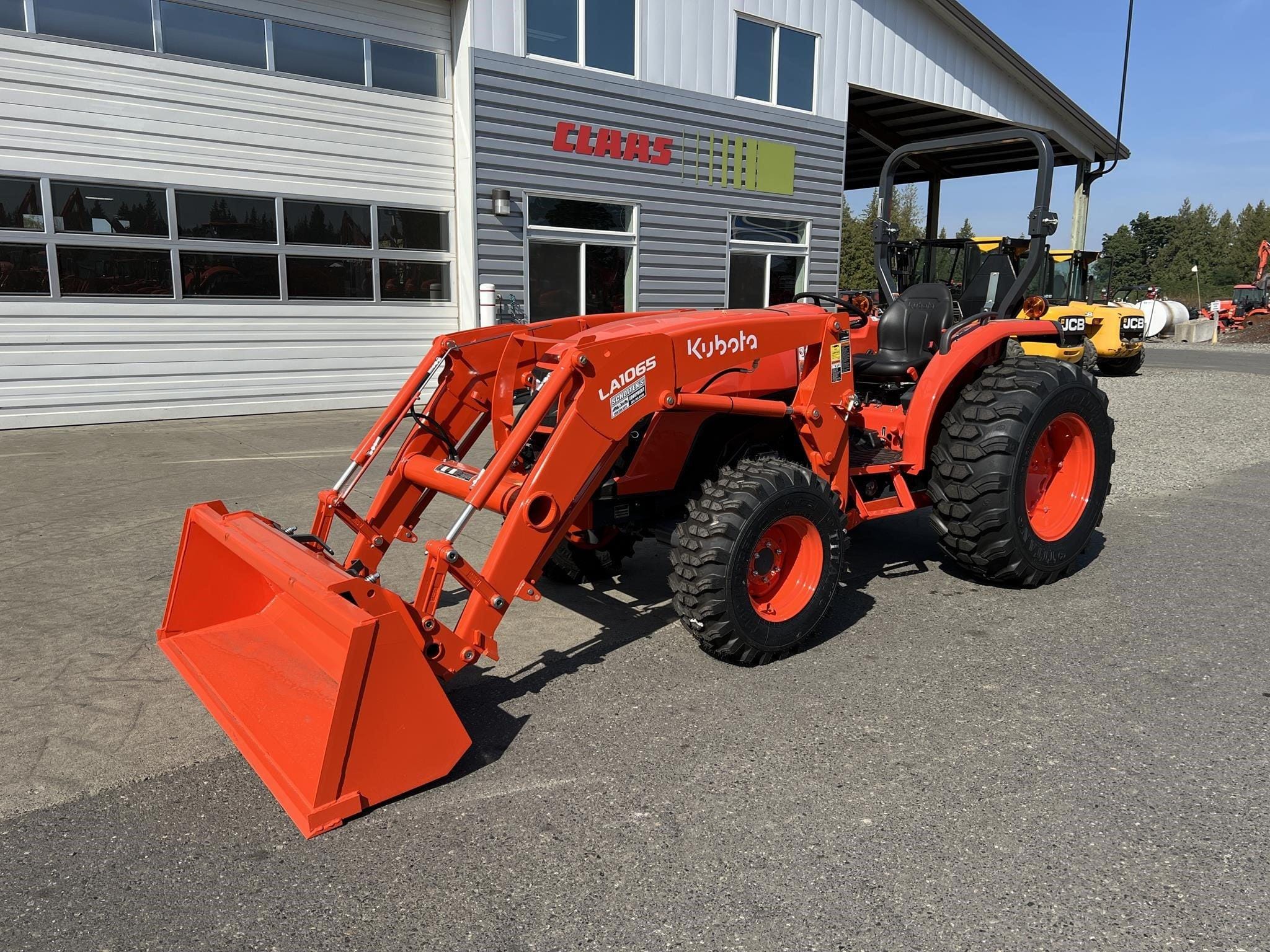 2026 Kubota MX4900HST Equipment Image0