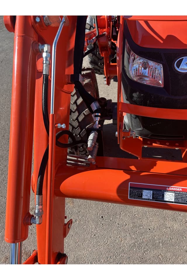 Image of Kubota MX5400 equipment image 3