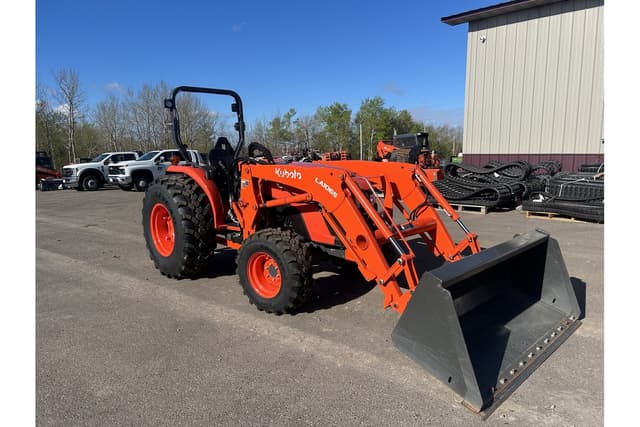 Image of Kubota MX5400 equipment image 2