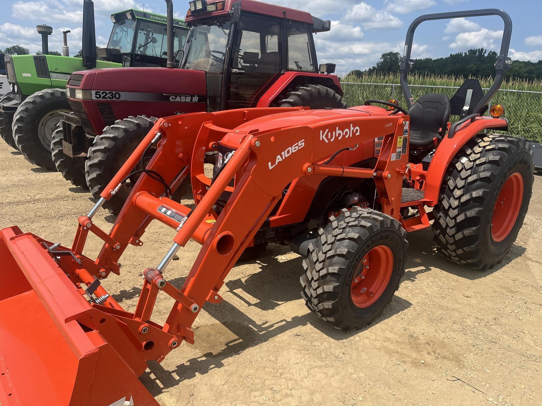 2026 Kubota MX5400HST Equipment Image0