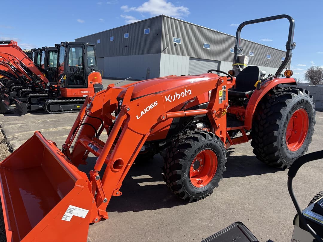 Image of Kubota MX6000HST Primary image