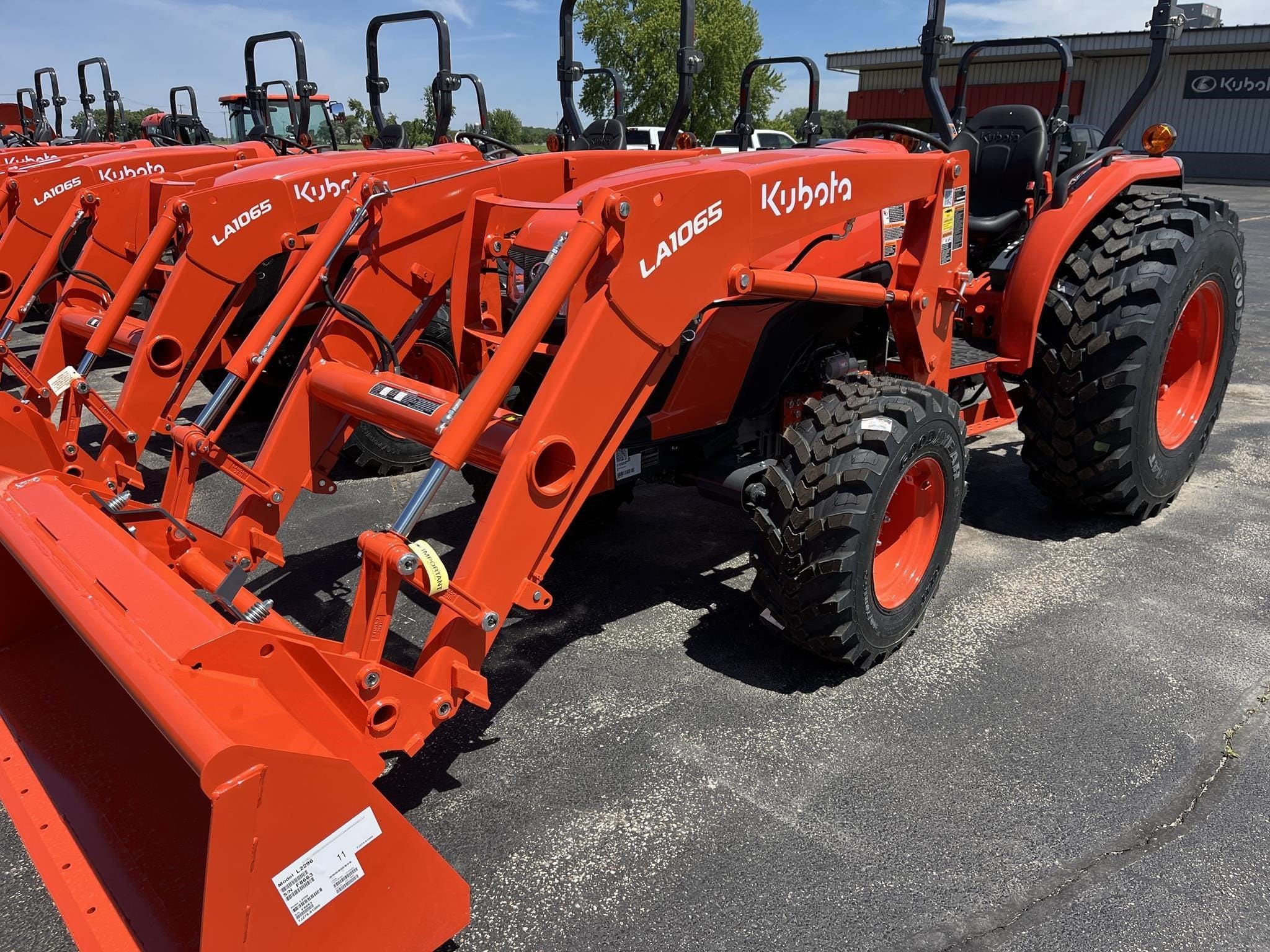 2026 Kubota MX6000HST Equipment Image0