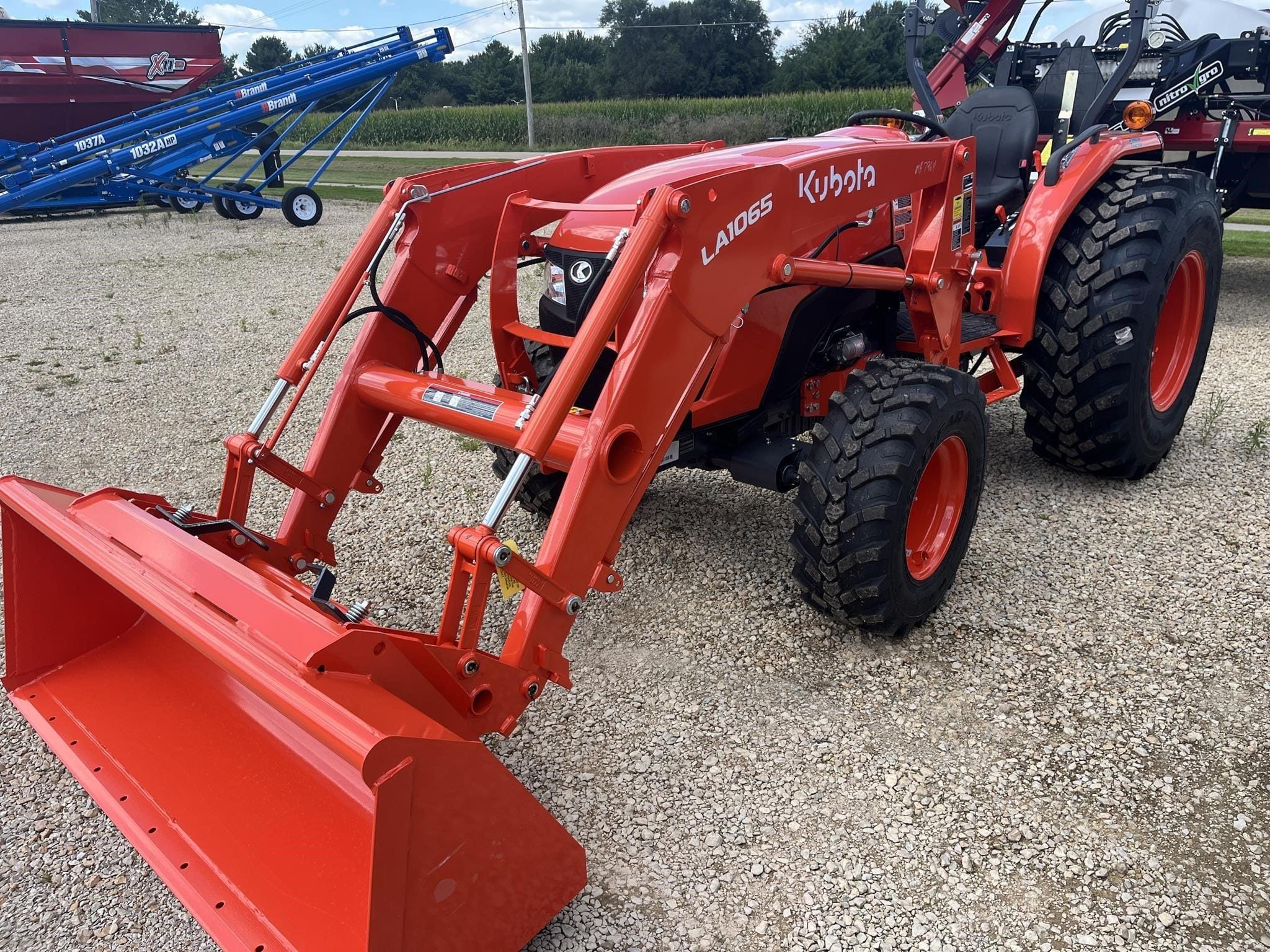 2026 Kubota MX6000HST Equipment Image0