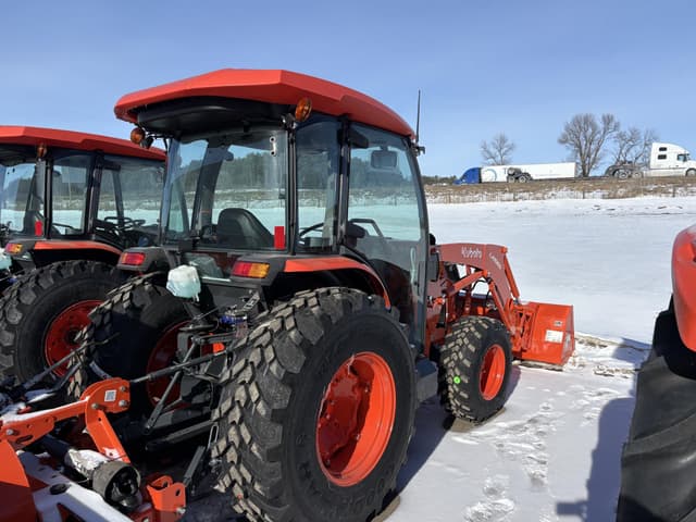 Image of Kubota MX6000HSTC equipment image 2