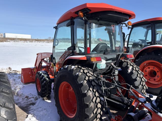 Image of Kubota MX6000HSTC equipment image 3