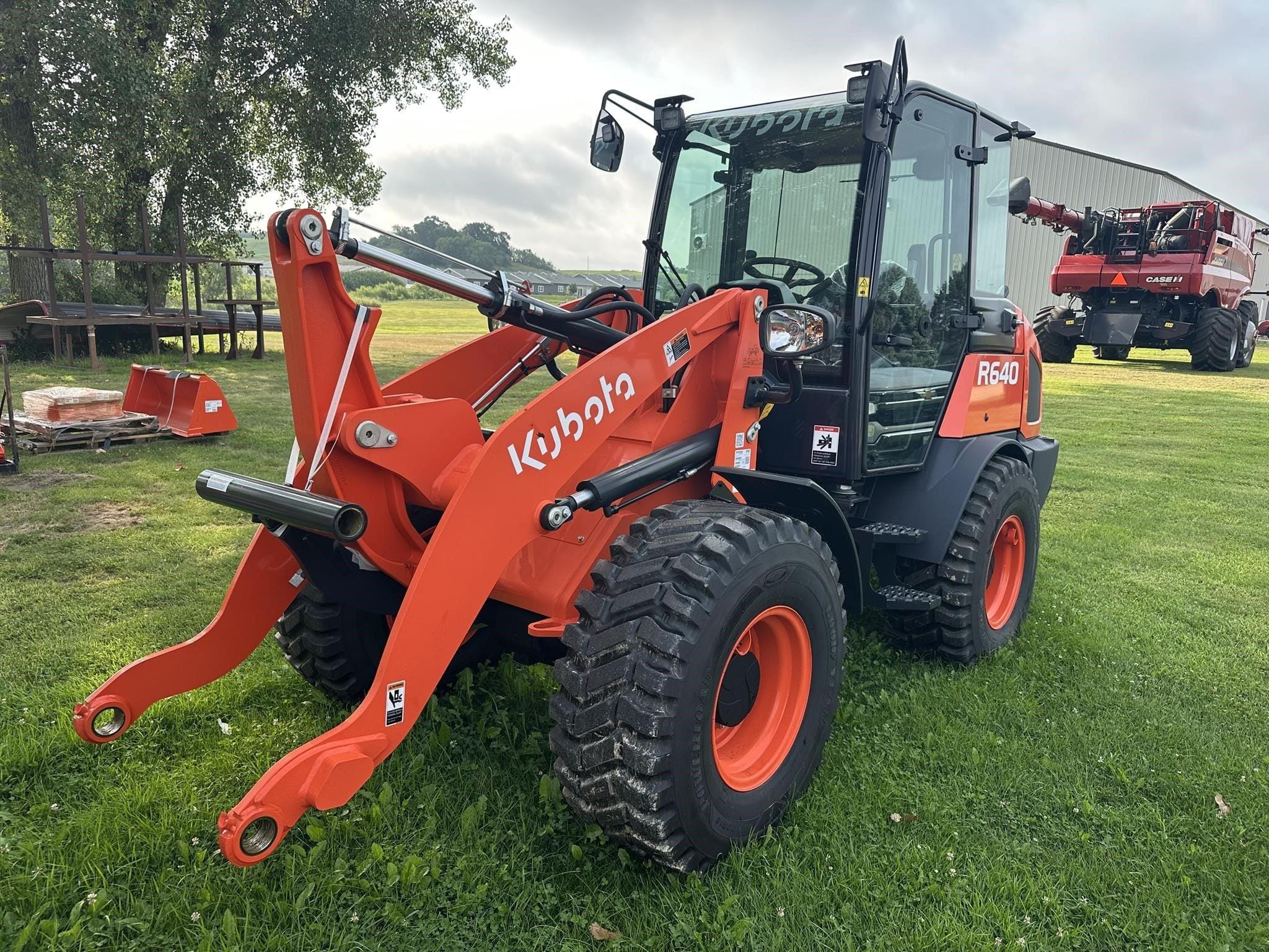 2026 Kubota R640 Equipment Image0